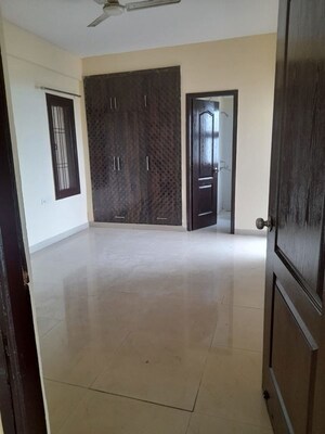 Room in 4 BHK Apartment at Emerald Anmol, Sector 88 – for Rent