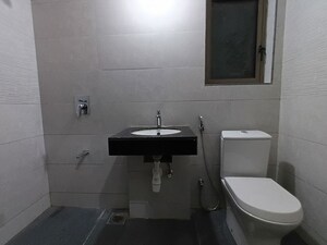 Bathroom in 2 BHK Apartment at Kalpataru Paramount, Kapur Bawdi – for Rent