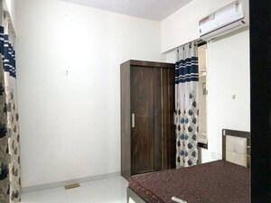 Room in 3.5 BHK Apartment at Kavisha Pebble Bay, Chandkheda – for Rent