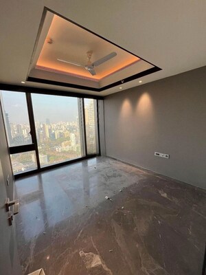 Room in 4 BHK Apartment at Lodha Trump Tower, Worli – for Rent