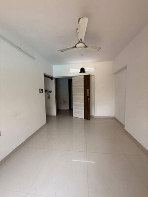 Room in 1 BHK Apartment at Andheri West – for Rent