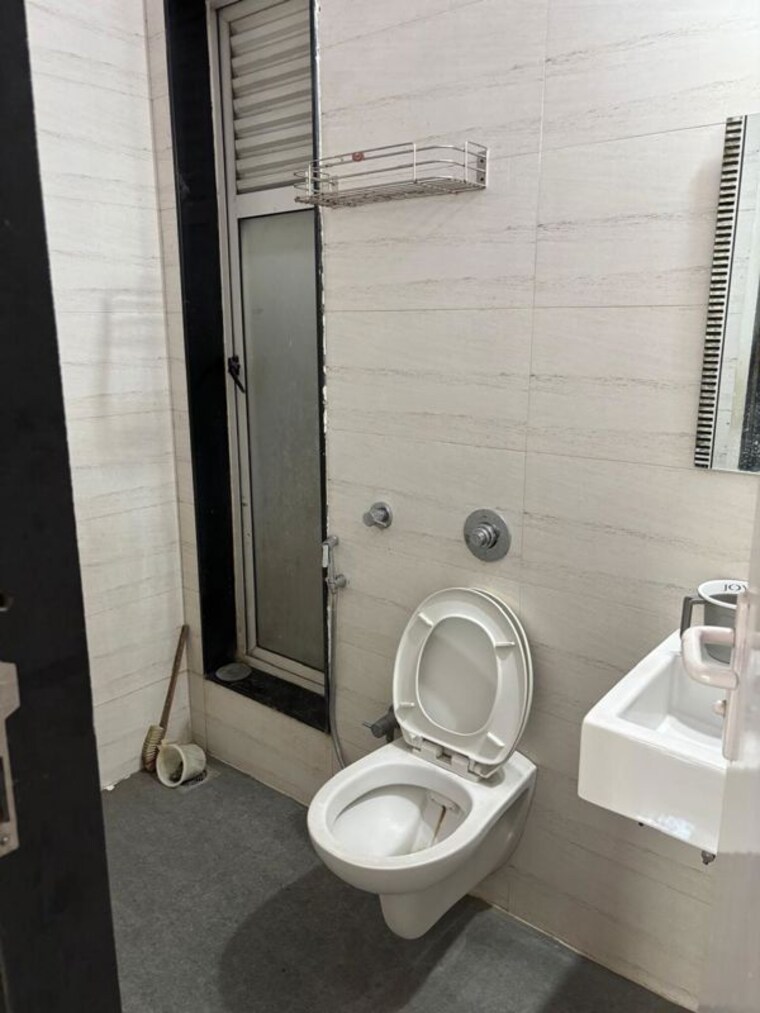 Bathroom, vasant-fiona 2 Bedroom 700 Sq.Ft. Apartment In Pokhran Road No Two Thane 9956055