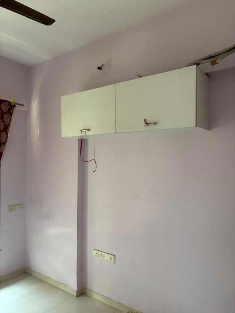 Room, vasant-fiona 2 Bedroom 700 Sq.Ft. Apartment In Pokhran Road No Two Thane 9956055