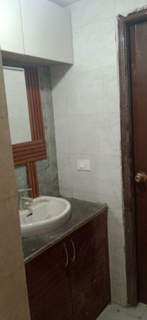 Bathroom in 3 BHK Apartment at Panchsheel Greens II, Sector 16 Greater Noida – for Rent