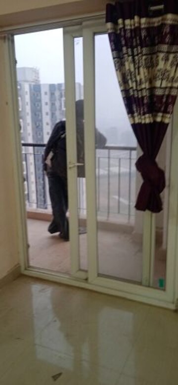 Staircase in 3 BHK Apartment at Panchsheel Greens II, Sector 16 Greater Noida – for Rent