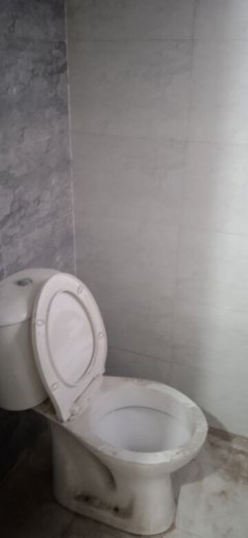 Bathroom in 3 BHK Apartment at Panchsheel Greens II, Sector 16 Greater Noida – for Rent