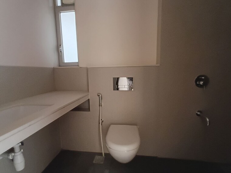 Bathroom, piramal-vaikunth 2 Bedroom 708 Sq.Ft. Apartment In Balkum Pada Thane 9956109