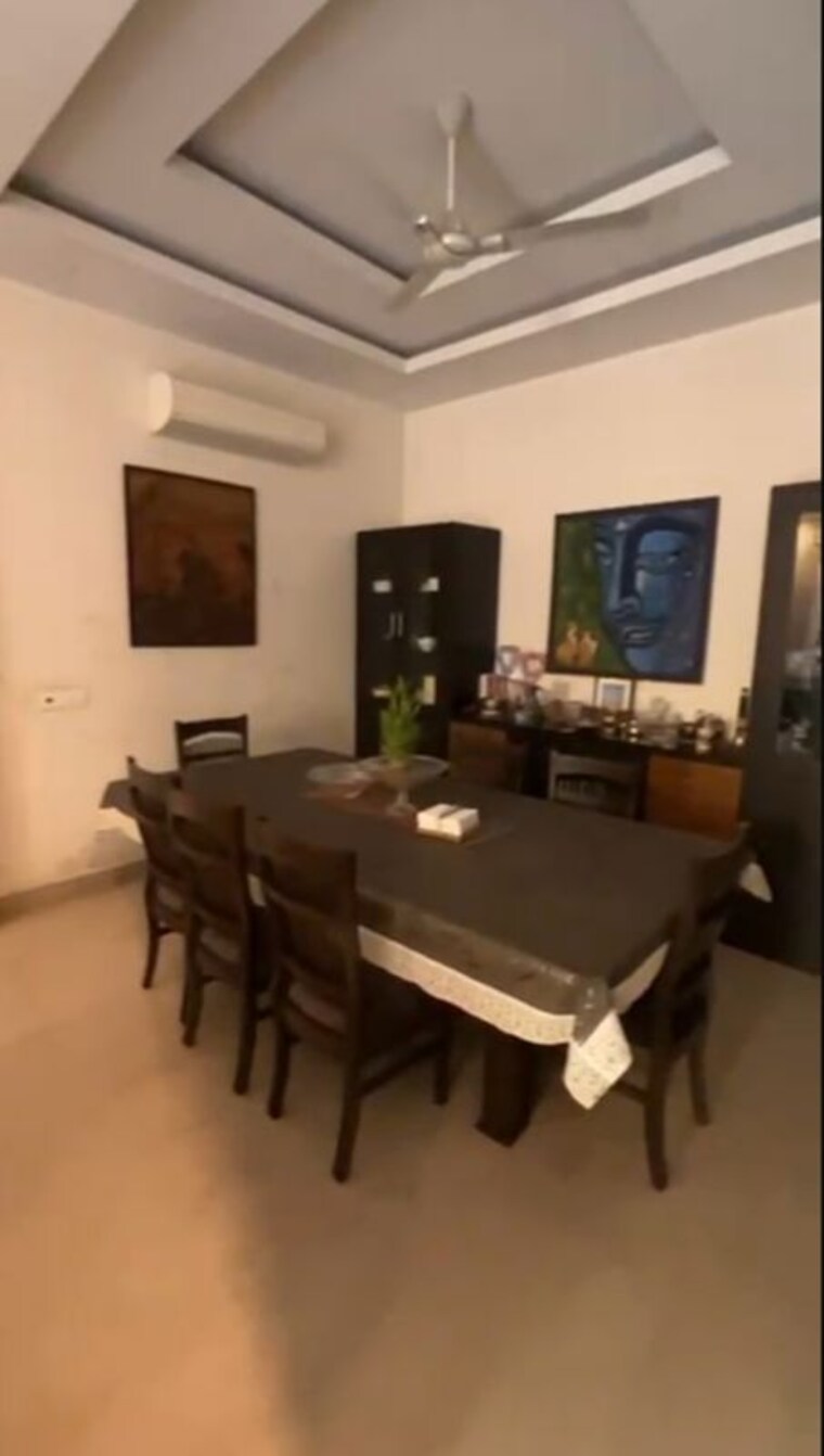 Master Bedroom, greater kailash ii 3 Bedroom 250 Sq.Yd. Builder Floor In Greater Kailash ii Delhi 9956132