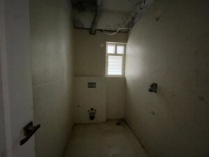 Bathroom in 3 BHK Apartment at Majestic Fortune, Jp Nagar – for Sale