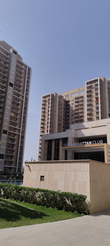 4 BHK + Servant Room Apartment For Sale in Rishita Manhattan