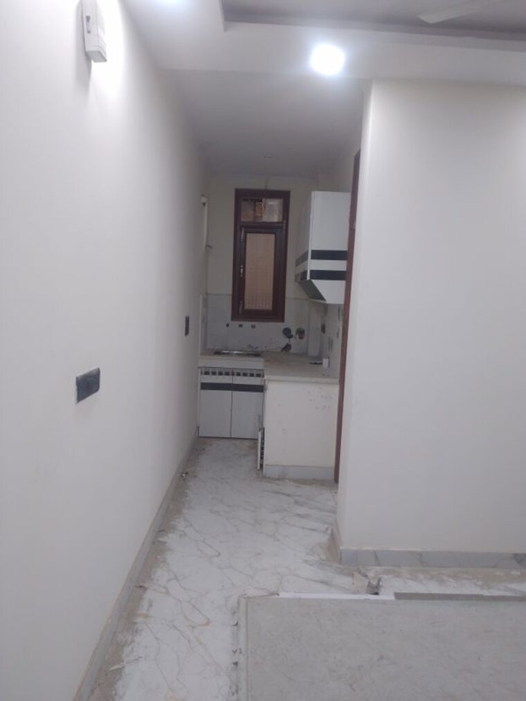 Room, govindpuri 2 Bedroom 60 Sq.Yd. Builder Floor In Govindpuri Delhi 9956161