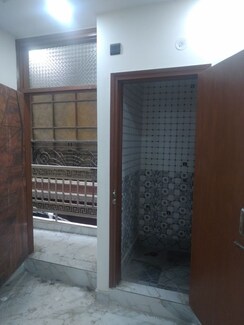 2 BHK Builder Floor For Sale in Govindpuri