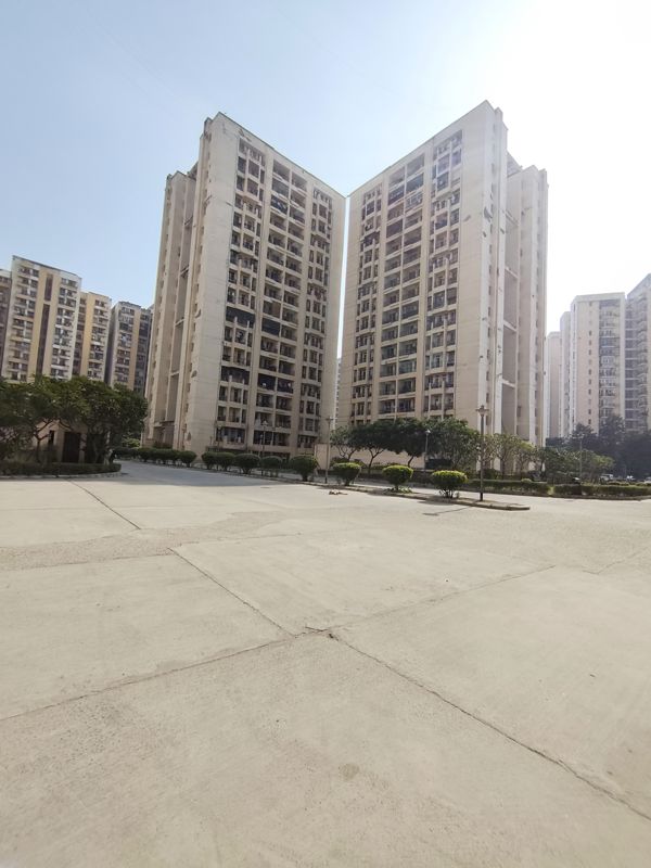 2 BHK 950 Sq.Ft. Apartment in Jaypee Greens Kosmos