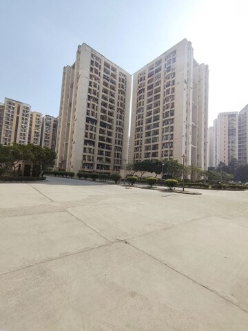 2 BHK Apartment For Rent in Jaypee Greens Kosmos, Sector 134