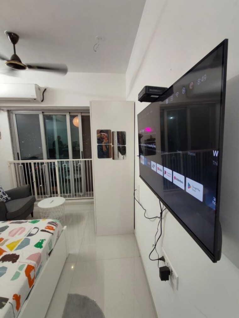 Room, mayfair-the-view Studio 265 Sq.Ft. Apartment In Vikhroli West Mumbai 9956112