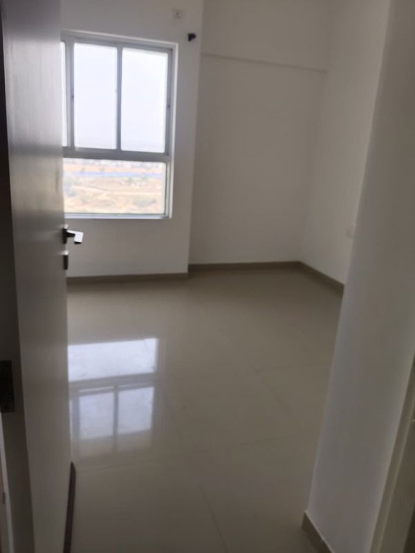 2 BHK + Extra Room Apartment For Rent in Mantra Alkasa