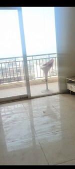 3 BHK + Extra Room 645 Sq.Ft. Apartment in Signature The Millennia 3
