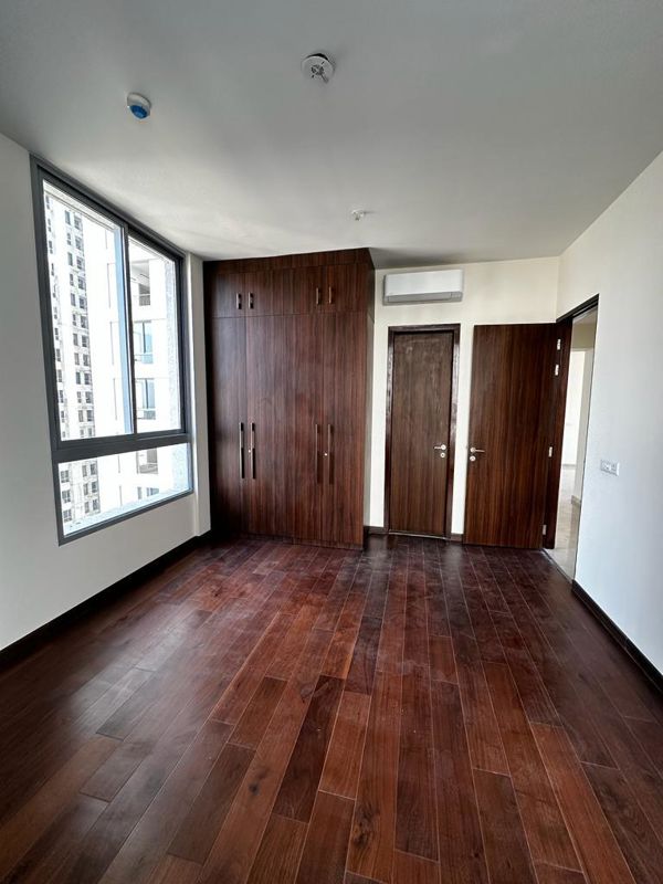3 BHK + Pooja Room Apartment For Rent in Piramal Vaikunth