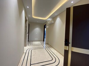 Building Lobby in 3 BHK Builder Floor at Safdarjung Enclave – for Rent