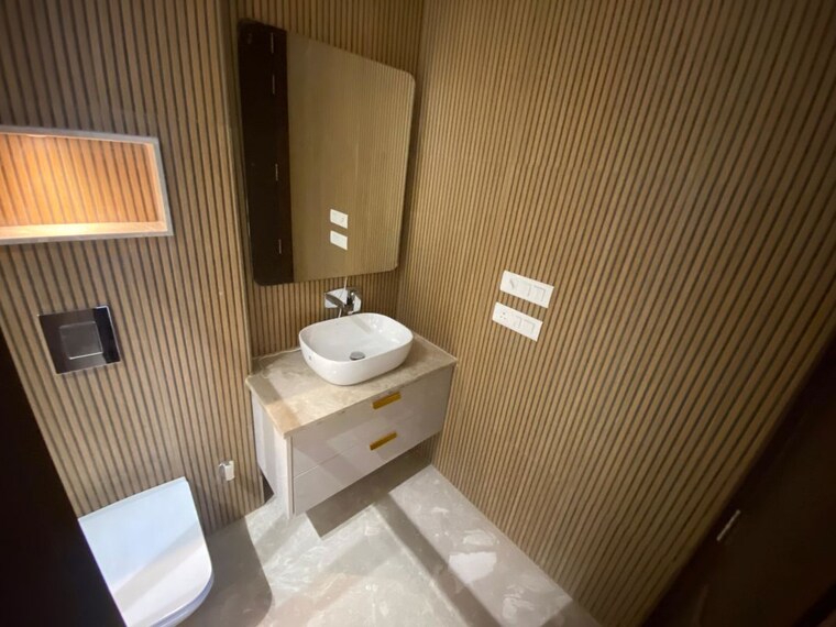 Master Bedroom, safdarjung enclave 3 Bedroom 220 Sq.Yd. Builder Floor In Safdarjung Enclave Delhi 9956203