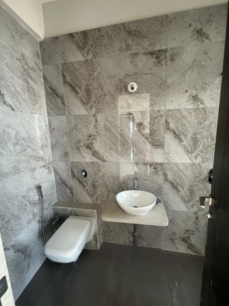 Bathroom, godrej-rks 3 Bedroom 1682 Sq.Ft. Apartment In Chembur Mumbai 9956172