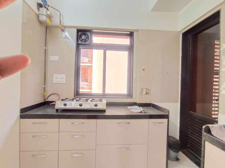 Kitchen, balmukund-apartment-chembur 2 Bedroom 950 Sq.Ft. Apartment In Chembur Mumbai 9956198