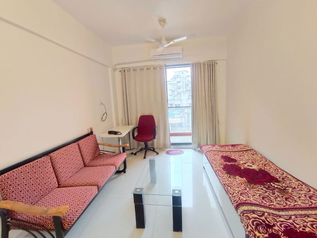 2 BHK Apartment For Rent in Balmukund Apartment Chembur