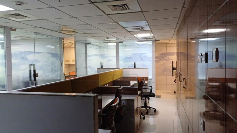 Team Area, vile parle west Commercial Office Space 1750 Sq.Ft. In Vile Parle West Mumbai 9956282