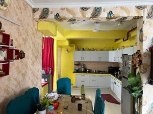 Master Bedroom in 3.5 BHK Apartment at Omaxe R2, Gomti Nagar – for Sale