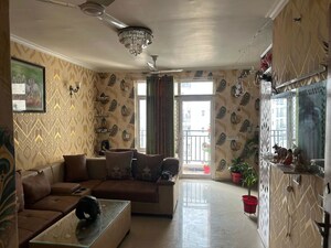 Living Room in 3.5 BHK Apartment at Omaxe R2, Gomti Nagar – for Sale