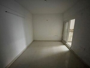Room in 2 BHK Apartment at Majestic Fortune, Jp Nagar – for Sale