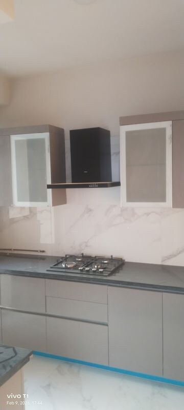 Furnished Amenities in 3 BHK Apartment at M3M Heights, Sector 65 – for Rent