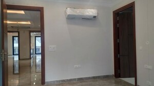 Room in 4 BHK Builder Floor at Sector 15 – for Sale