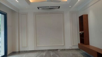 Building Lobby in 4 BHK Builder Floor at Sector 15 – for Sale