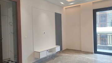 Room in 4 BHK Builder Floor at Sector 15 – for Sale