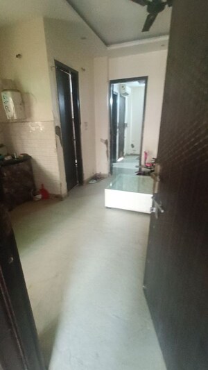 Room in 2 BHK Builder Floor at Rohini Sector 8 – for Rent