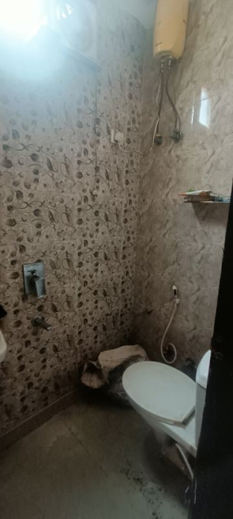 Bathroom, rohini sector 8 2 Bedroom 600 Sq.Ft. Builder Floor In Rohini Sector 8 Delhi 9956339