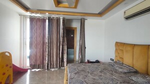 Bedroom in 6 BHK Builder Floor at Sector 14 – for Sale