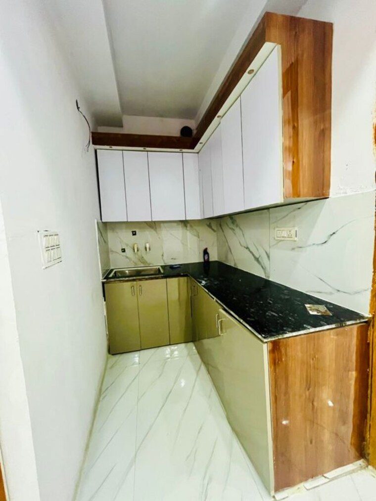 Kitchen, dwarka mor 1 Bedroom 360 Sq.Ft. Builder Floor In Dwarka Mor Delhi 9956377