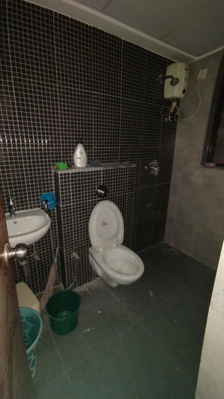 Bathroom, lodha-palava-city 1 Bedroom 580 Sq.Ft. Apartment In Dombivli East Thane 9956382