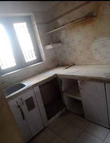 Kitchen in 1 BHK Villa at Aliganj – for Rent