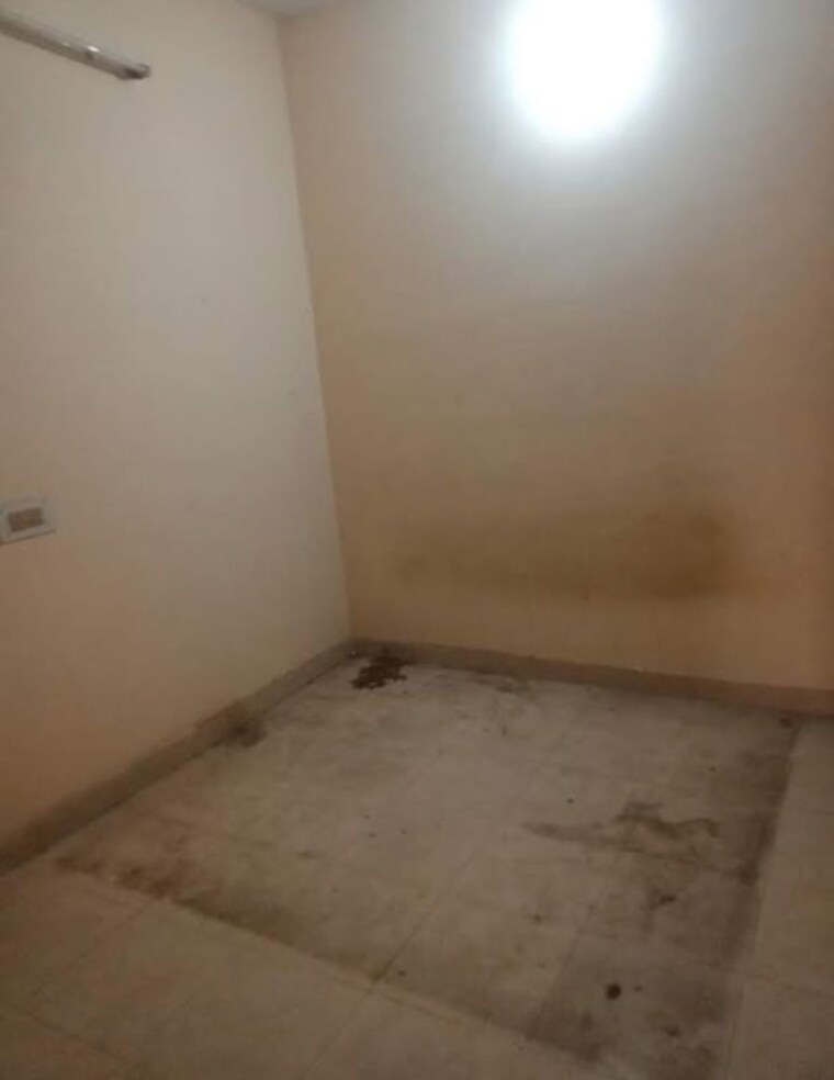 Room, aliganj 1 Bedroom 910 Sq.Ft. Villa In Aliganj Lucknow 9956383