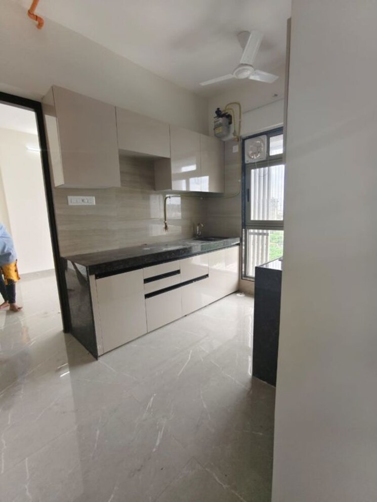 Kitchen, veena-smart-homes 2 Bedroom 586 Sq.Ft. Apartment In Kandivali West Mumbai 9956387