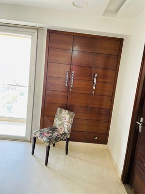 Room in 4 BHK Apartment at C Scheme – for Rent