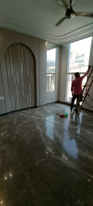 Room in 3 BHK Builder Floor at Rohini Sector 4 – for Sale