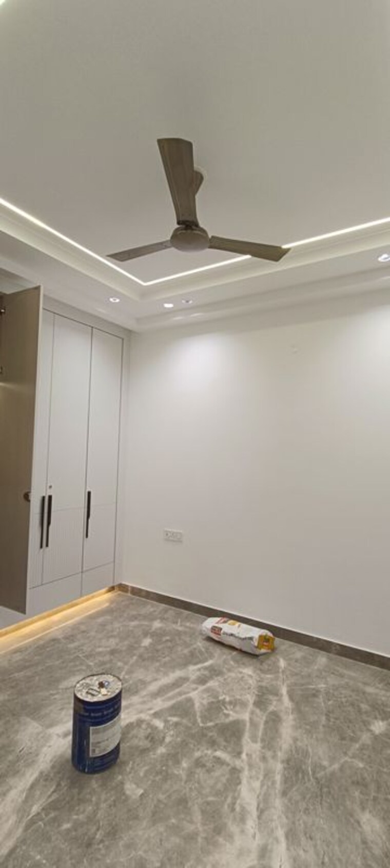 Room, rohini sector 4 3 Bedroom 1500 Sq.Ft. Builder Floor In Rohini Sector 4 Delhi 9956394