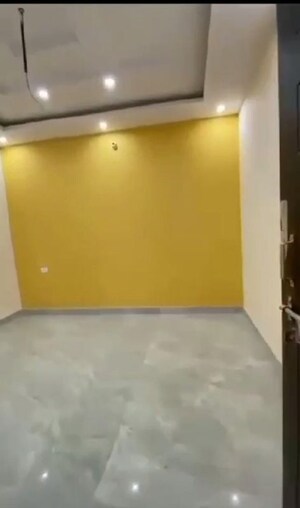 Room in 3 BHK Independent House at Kanpur Road – for Sale