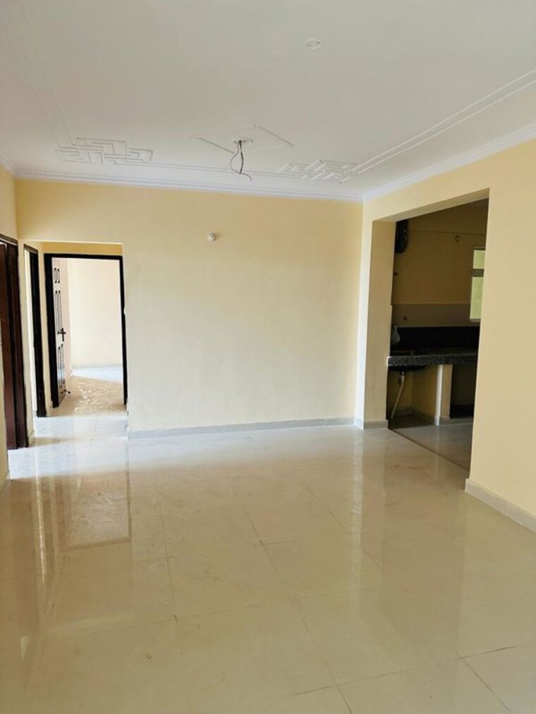 Room, vrindavan yojna 3 Bedroom 1770 Sq.Ft. Apartment In Vrindavan Yojna Lucknow 9956400