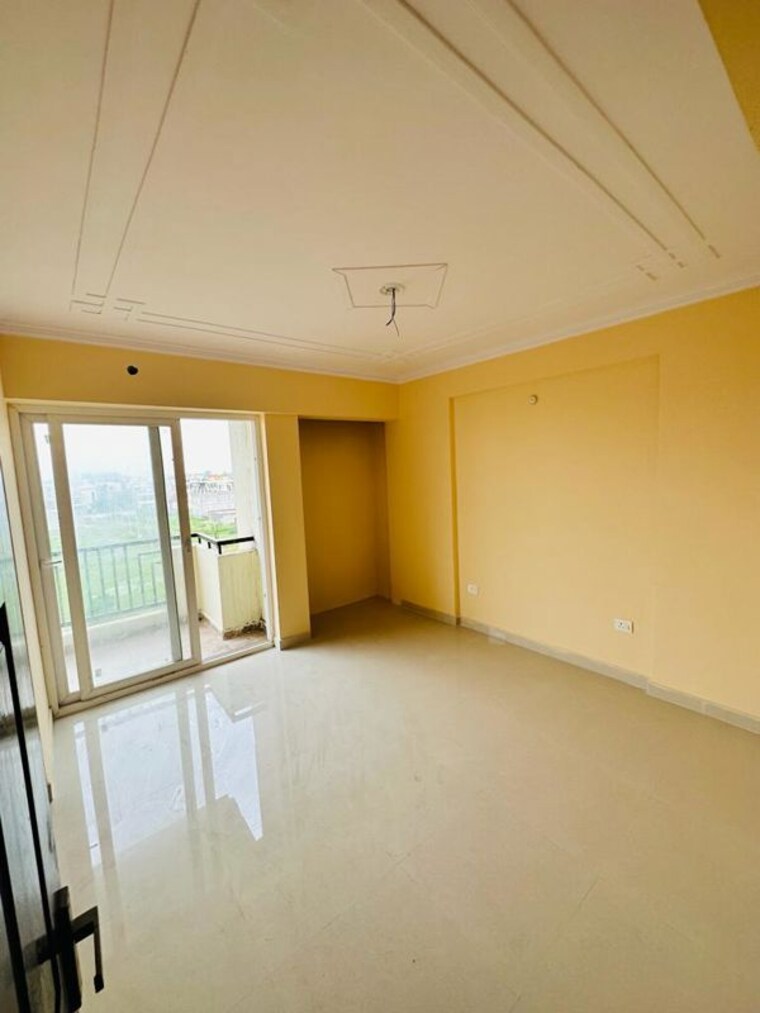 Room, vrindavan yojna 3 Bedroom 1770 Sq.Ft. Apartment In Vrindavan Yojna Lucknow 9956400