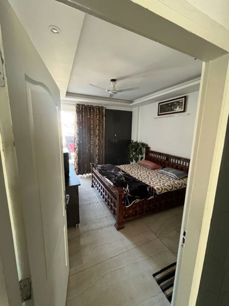 Bedroom, roseate-homes 3 Bedroom 2106 Sq.Ft. Apartment In Ghazipur Zirakpur 9956396